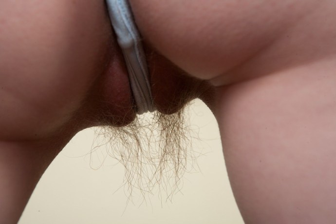 Кудрявые лобковые волосы