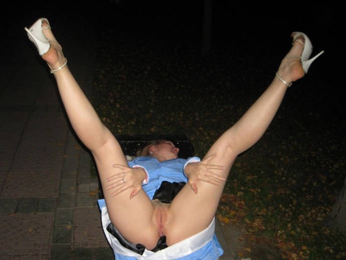 Голые на улице подсмотренное