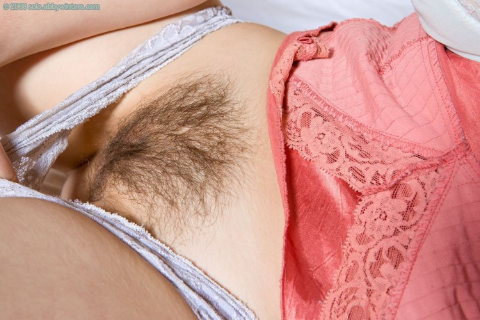 Волосатая писечка в трусиках