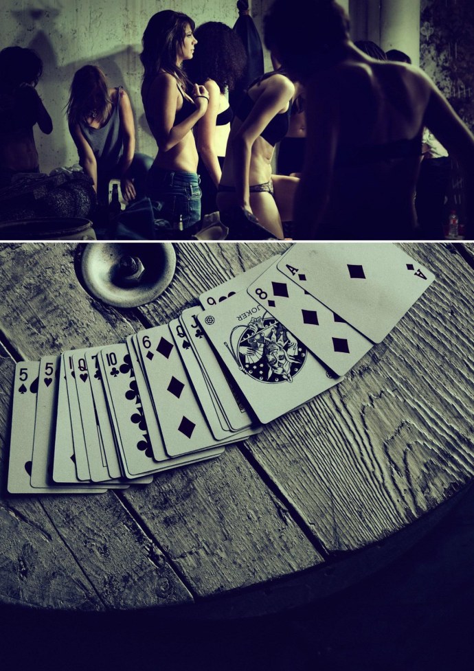 Проиграла в карты