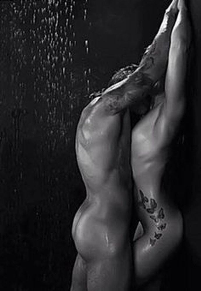 Хельга Ловкейти в душе