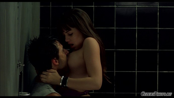 Анна де Армас голая обои