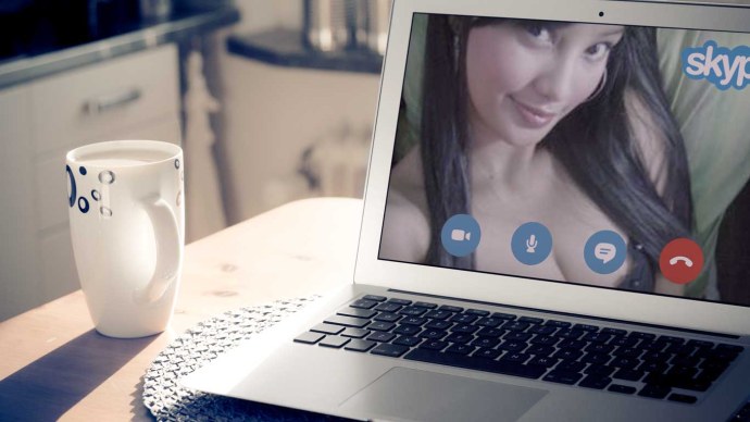 По скайпу с женщиной