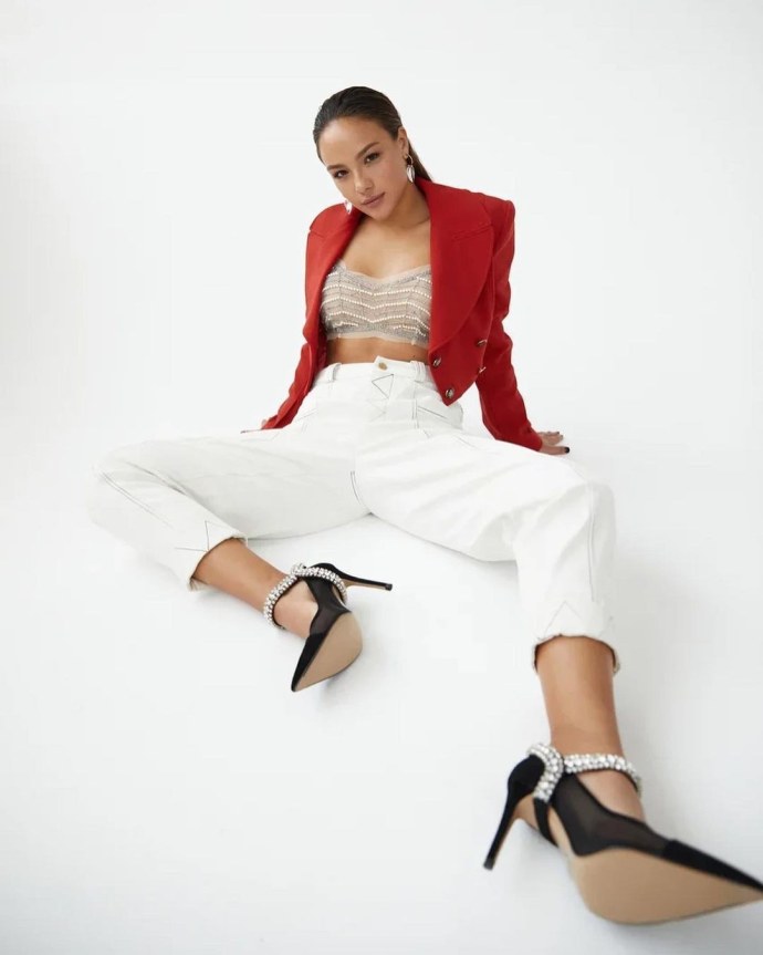 Екатерина Сафарова Холостяк