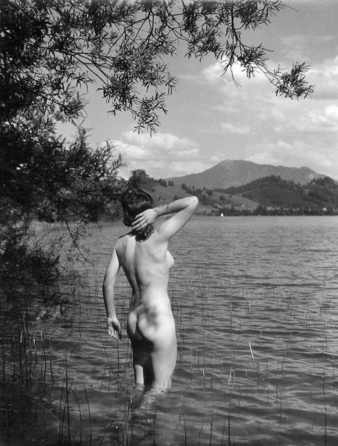 Исландия женщины голые