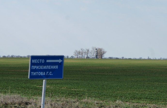 Delta White отсосала у троих