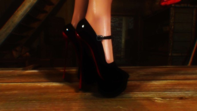 Devin Justine в платье