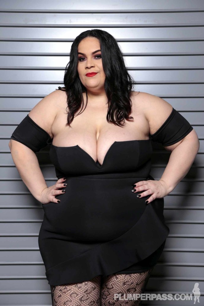 Зрелые тетки с большой киской