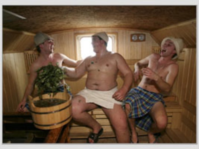 Девки голые в сауне с парнями