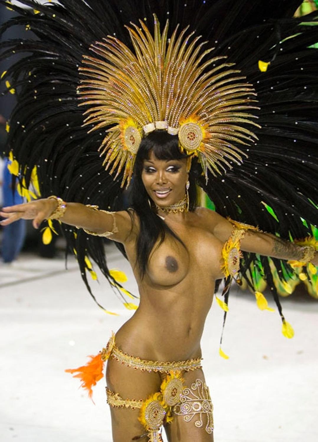фото голая карнавал в бразилия фото 23