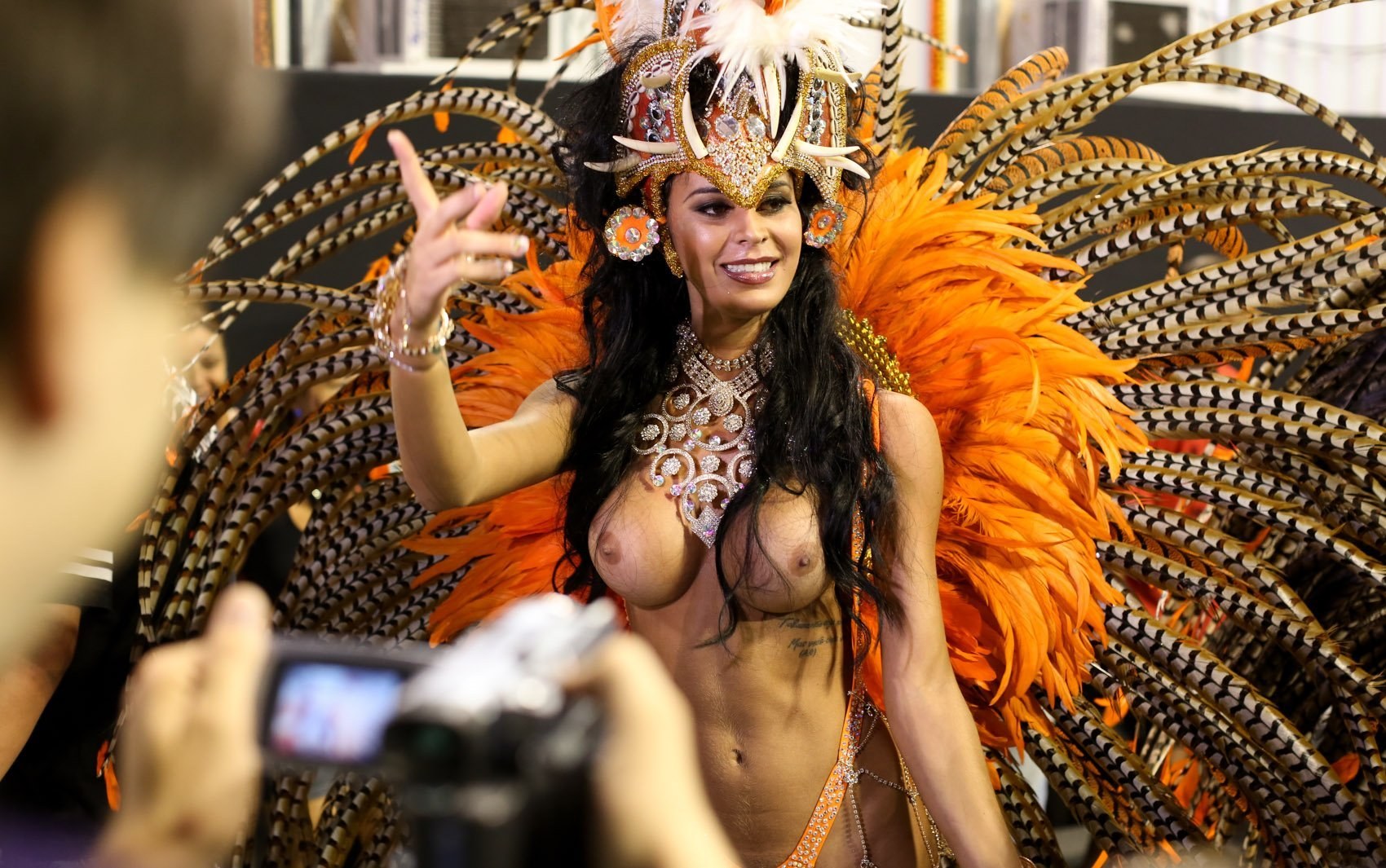 фото голая карнавал в бразилия фото 7