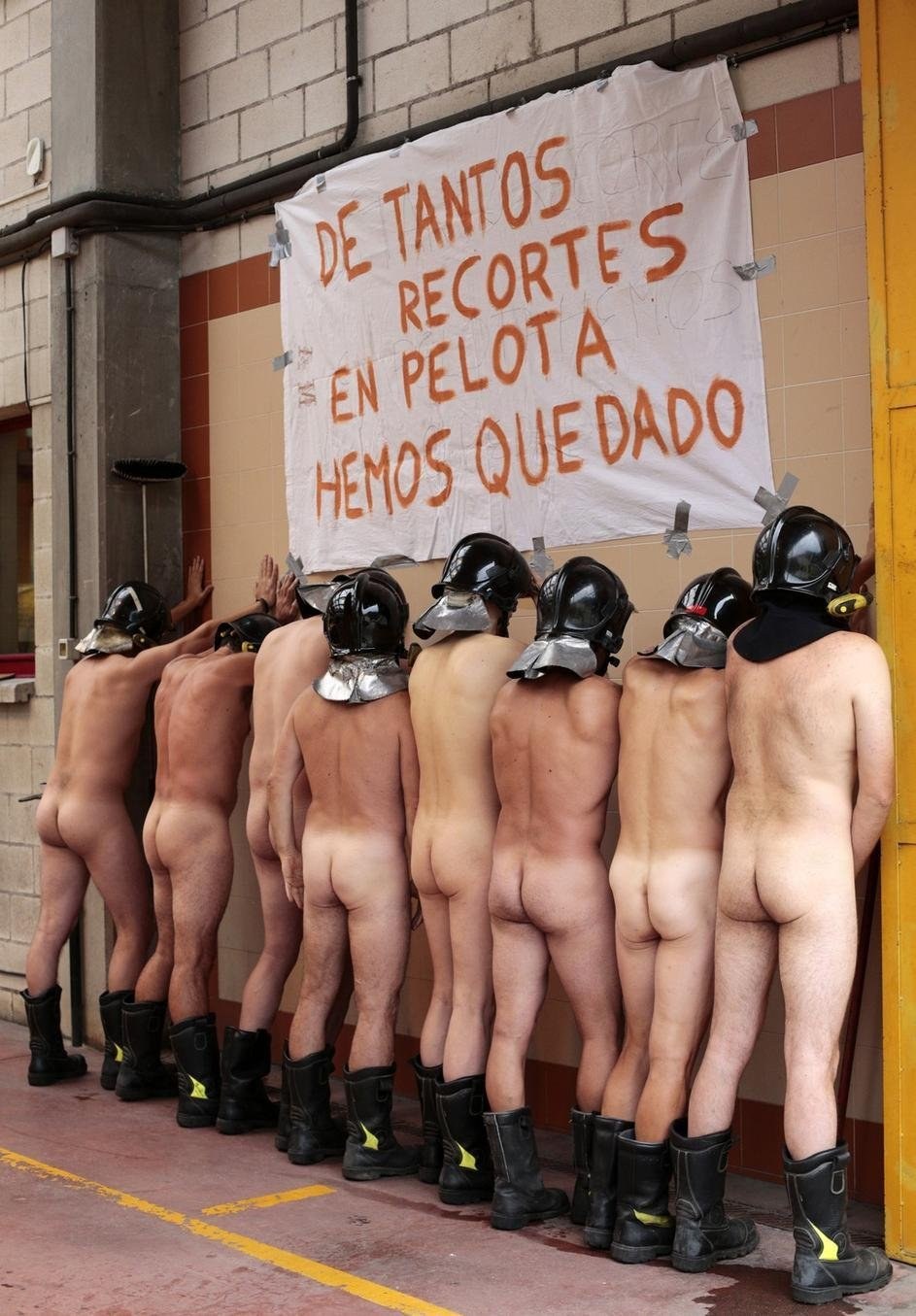 Bomberos desnudos