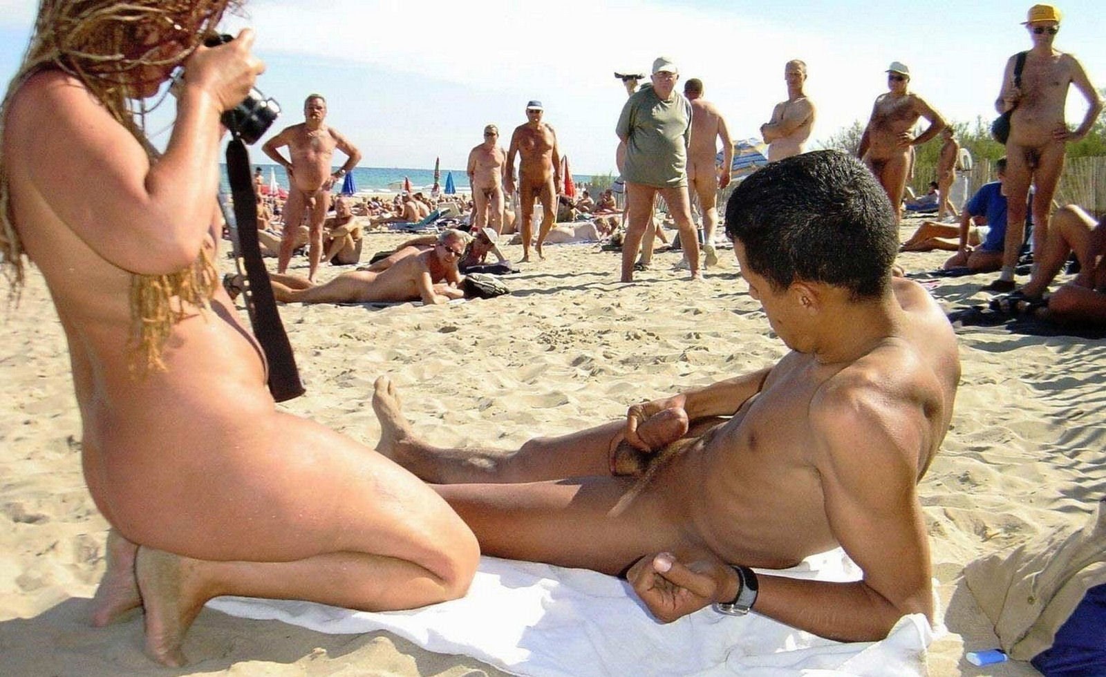 на пляже с голым пенисом фото 111