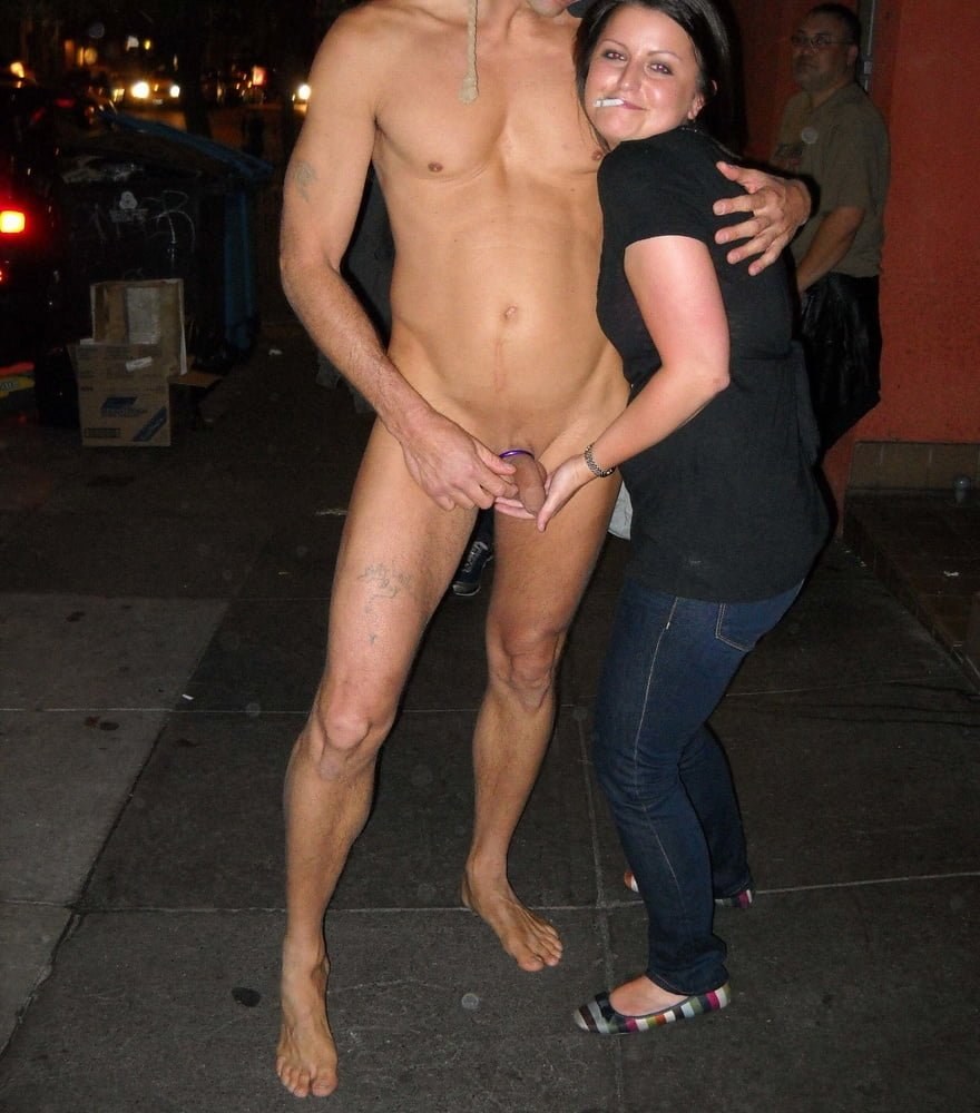 одетая женщина и мужчина голый видео фото 46