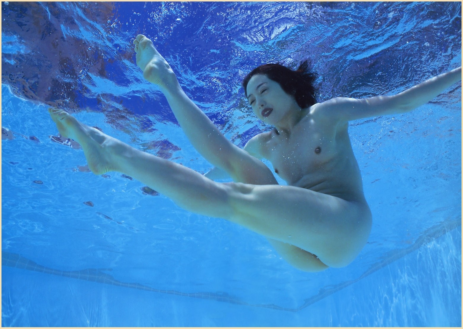 голая эротика под водой фото 55