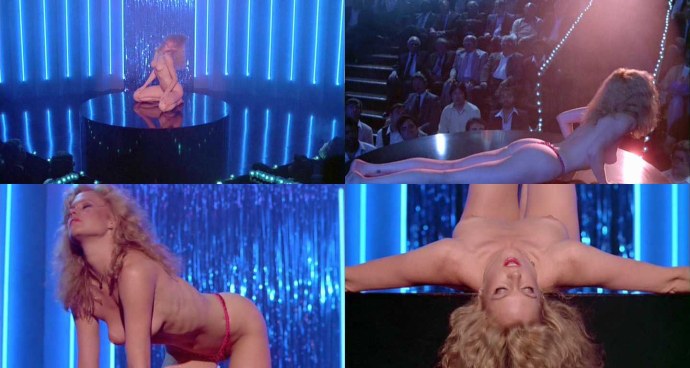 Мелани Гриффит топлесс