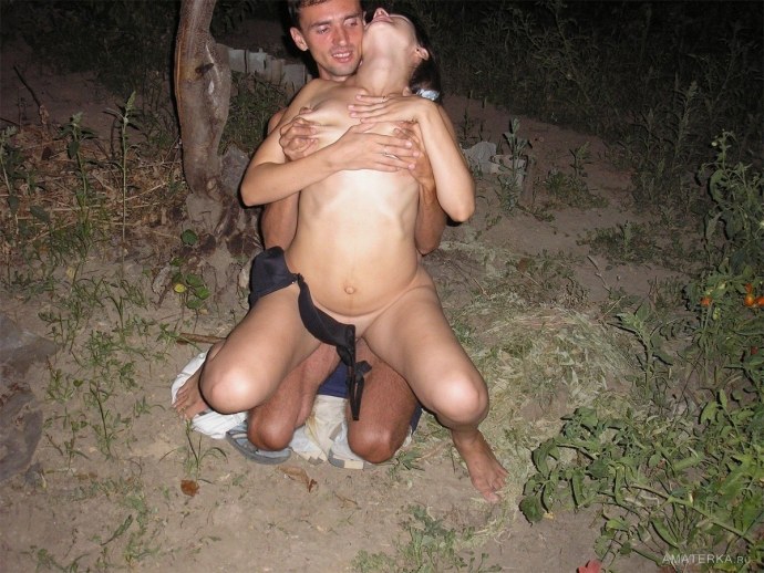 Бабуля доггинг на природе