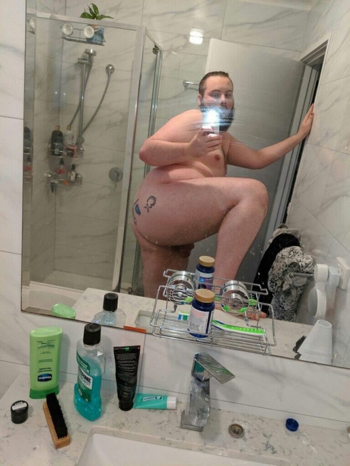 Голые дурочки из социальных сетей