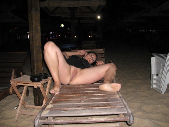 Частное ню подружки на даче