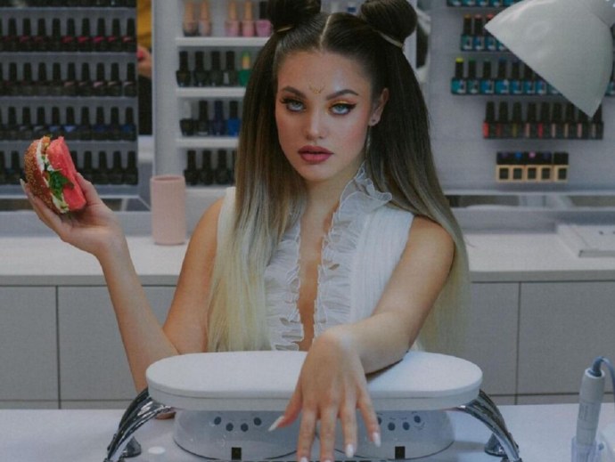 Дилара Зинатуллина голая