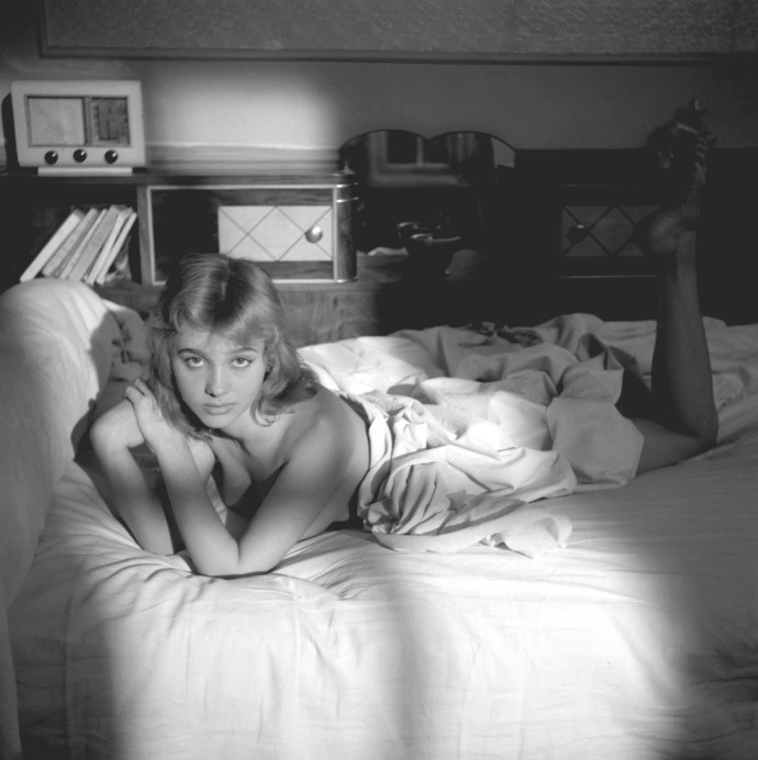 Изабель Аджани голая Убийственное лето