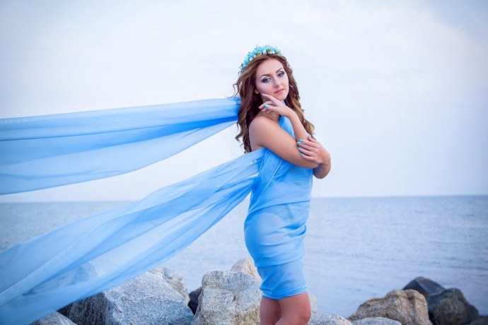 Морской пейзаж с людьми