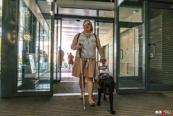 Зоны для инвалидов по зрению с собаками на вокзалах