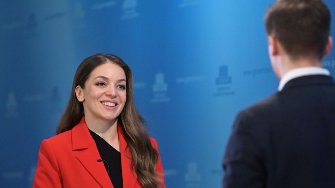 TUI чартер Зарина Догузова