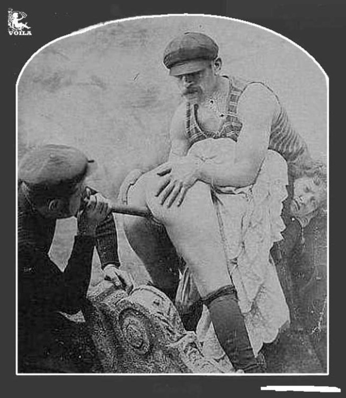 Большой лобок и половые губы