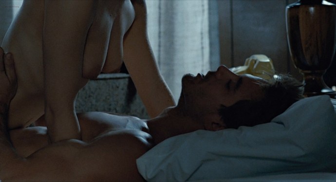 Линда Хэмилтон постельная сцена