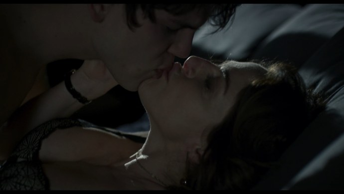 Клаудия Джерини постельные сцены