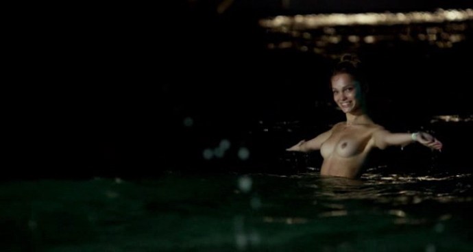 Лола Ле Ланн и Венсан Кассель nude