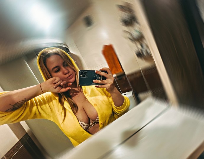 Порнозвезда Ирина Салтыкова