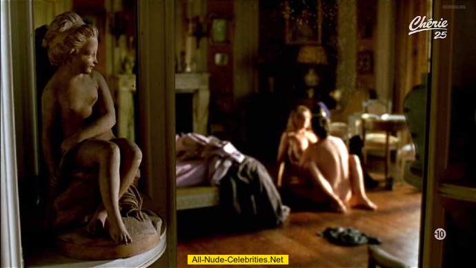 Жюли Гайе без одежды ххх