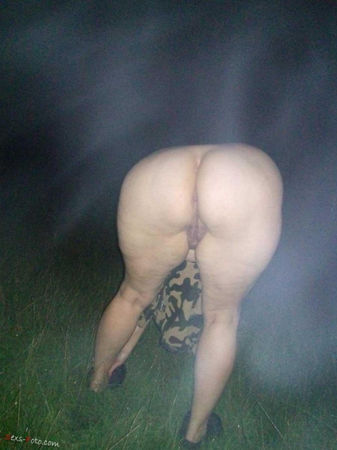 Девушки на балконе подсмотренное