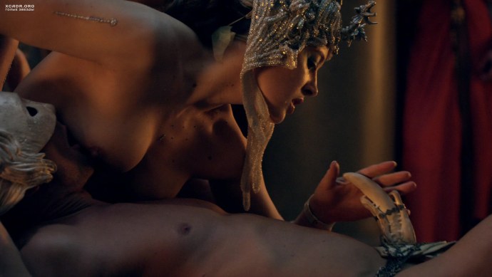 Анджела Бассетт обнаженка