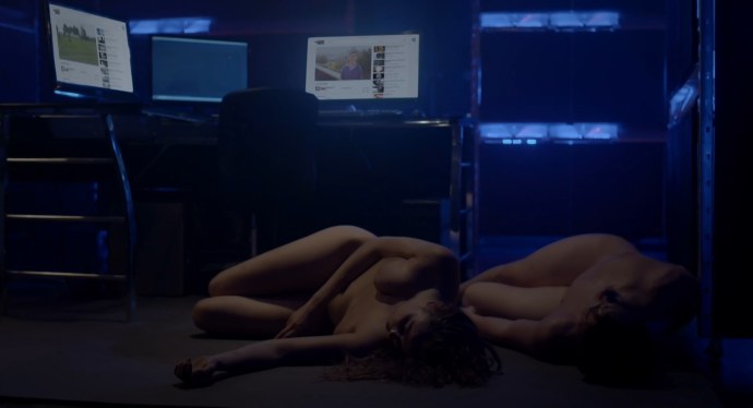 Andie Valentino голая в полный рост