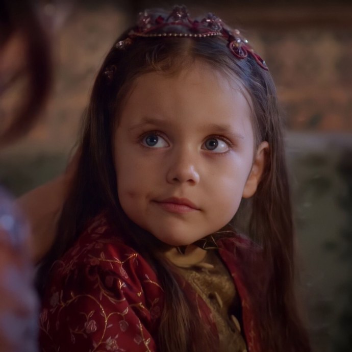 Михримах читает письмо