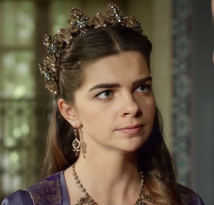 Пелин Карахан Bikini