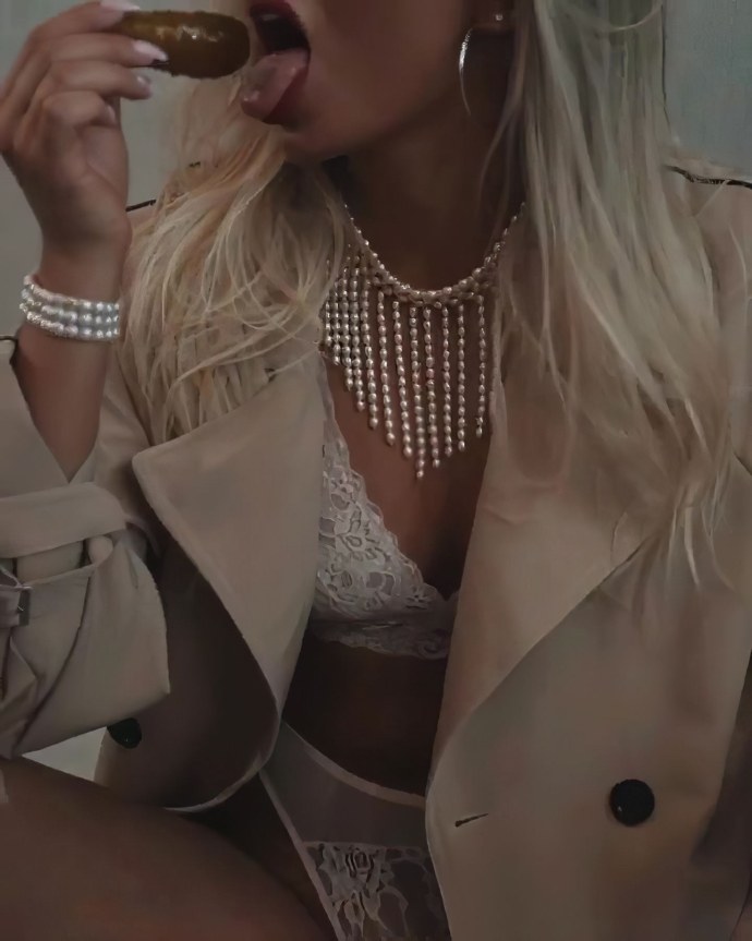 Патриот 2 сериал Айза