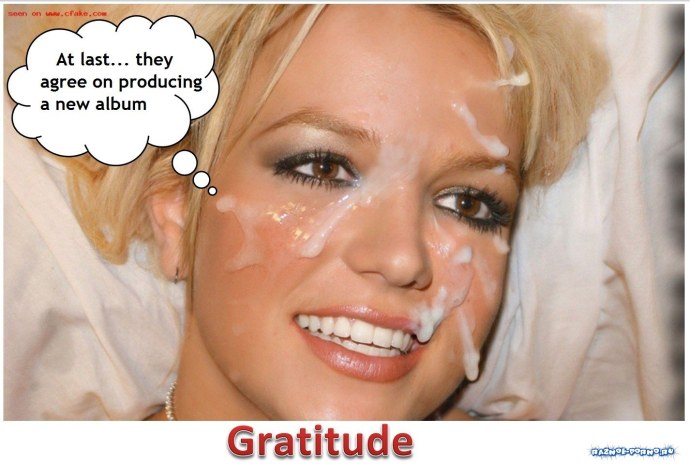 Бритни Спирс сосущая хуй