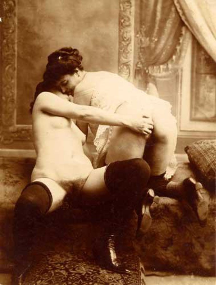 Голые женщины ретро Лезби