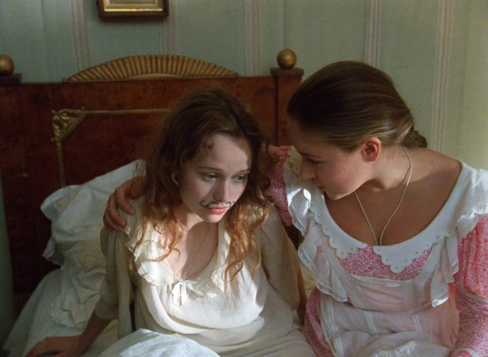 Елена Корикова в фильме барышня крестьянка