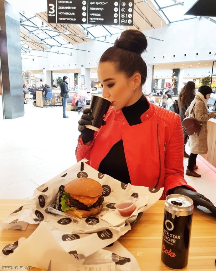 Шахзода Мухаммедова эскизы