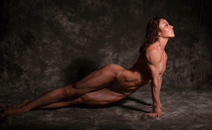 Юань херонг слив голая