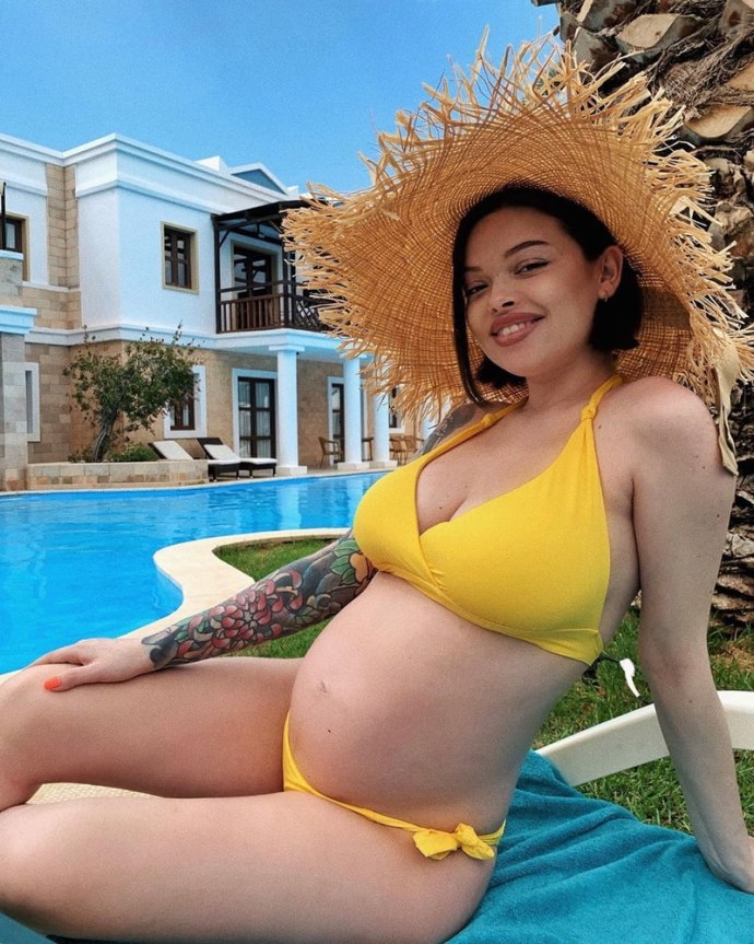 Секси актрисы канала пятница