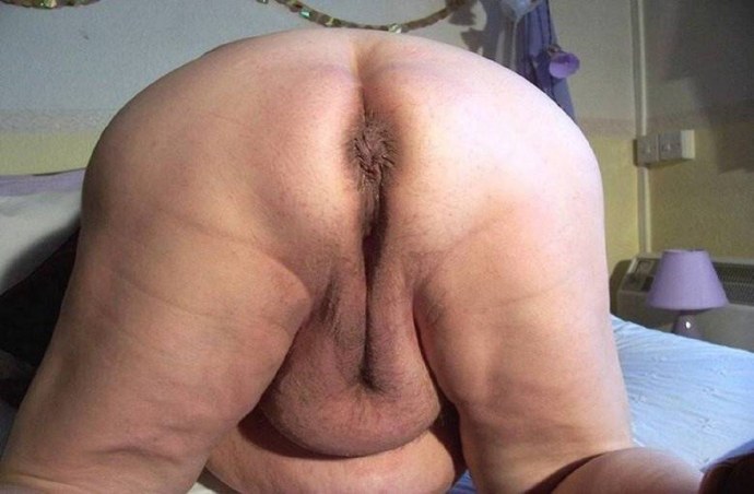 Старые волосатые задницы