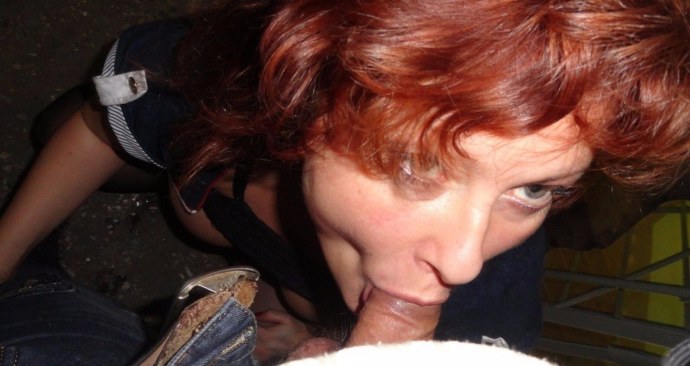 Подруга отсосала в подъезде