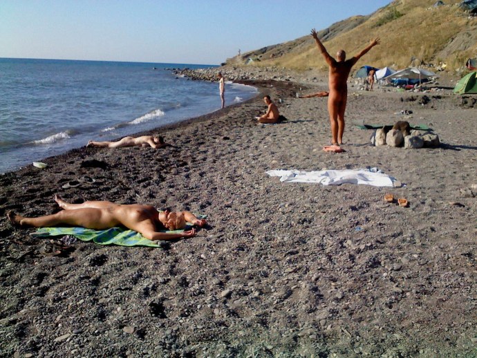 Семейный нудийский пляж