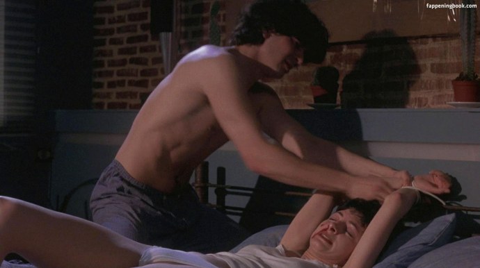 Голая Мэгги Сивантос в фильмах